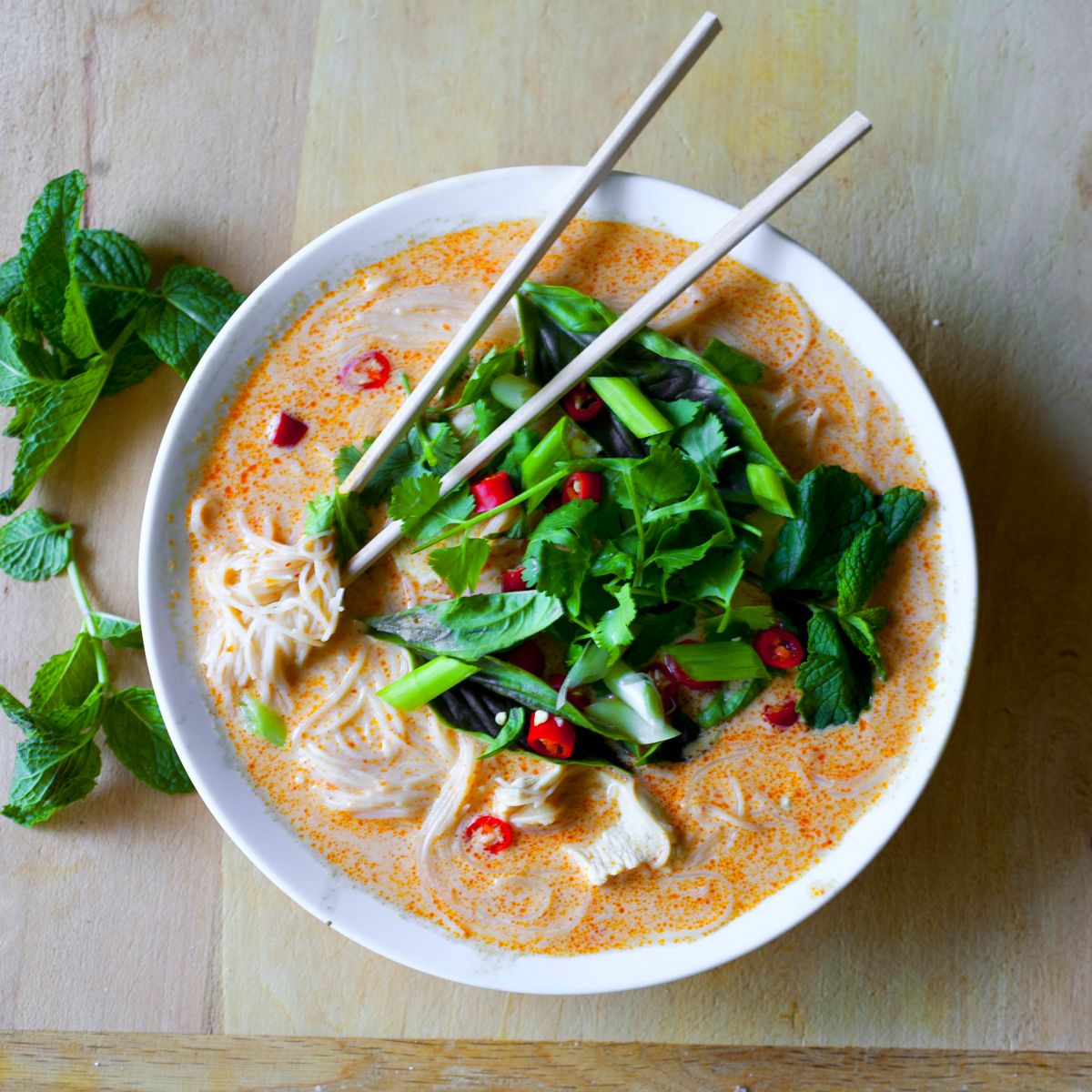 Thai Curry Chicken Soup - YummyMummy Fitness